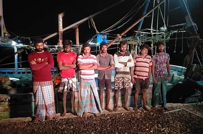 எல்லை தாண்டியதாக ராமேசுவரம் மீனவர்கள் 7 பேர் சிறைபிடிப்பு!