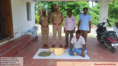 வடகரையில் பறவைகளை வலைவைத்து பிடித்த இளைஞா் கைது