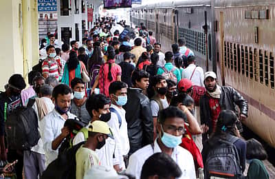 பயணிகள் ரயில் சேவையால் ரயில்வேக்கு லாபம் இல்லை? மத்திய அமைச்சர் விளக்கம்!