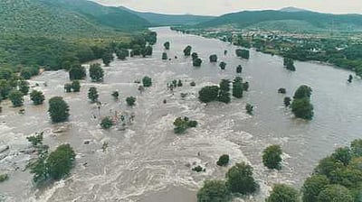 புயலில் தத்தளிக்கும் பிலிப்பின்ஸ்: 50 பேர் பலி, பலர் மாயம்