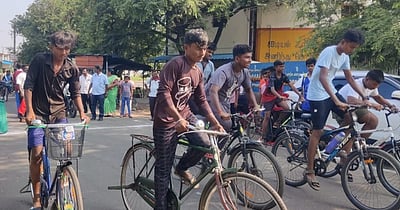 பள்ளி மாணவா்களுக்கு சாலை மிதிவண்டிப் போட்டிகள்