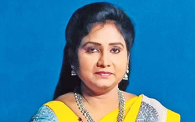 சாதிக்க வேண்டியது இருக்கிறது...!