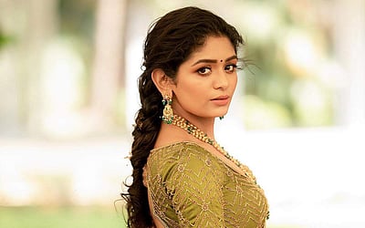 சொக்க வைக்கும் அழகில் 'அதிதி ஷங்கர்' - புகைப்படங்கள்