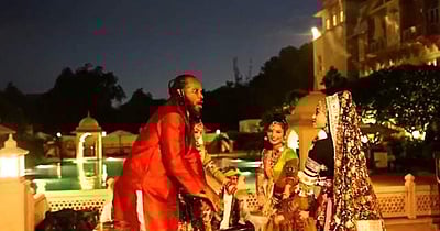 நவராத்திரி கொண்டாட்டத்தில் ஆட்டம் போட்ட கிறிஸ் கெயில்! (விடியோ) 