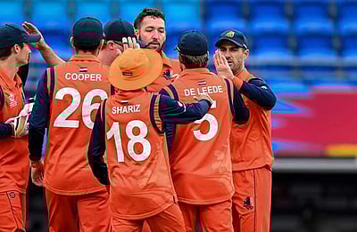 டி20 உலகக் கோப்பை: நெதர்லாந்து அணி பேட்டிங் தேர்வு! 