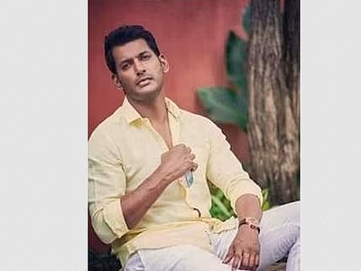 விஷாலுடன் காதலா? பிரபல நடிகை விளக்கம்!