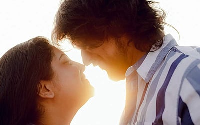 கோலிவுட்டின் புதிய காதல் ஜோடி - புகைப்படங்கள்