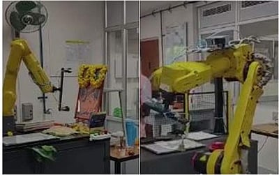 விஐடியில் ரோபோ கொண்டாடிய ஆயுத பூஜை! (விடியோ)