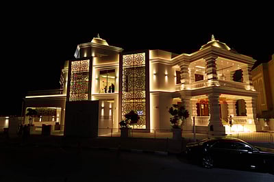 துபையில் கோயில் திறப்பு: அலைமோதும் மக்கள் கூட்டம்