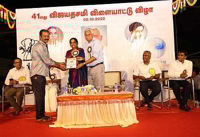 ராஜபாளையம் ராமராஜூ சா்ஜிகல் காட்டன் ஆலையில் விளையாட்டு விழா