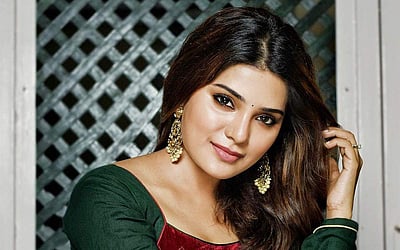 அழகு பதுமை ஆத்மிகா - புகைப்படங்கள்