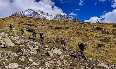 உத்தரகண்ட் பனிச்சரிவு: 26 பேரின் உடல்கள் மீட்பு! மேலும் 3 பேரைத் தேடும் பணி தீவிரம்!