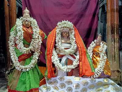 குற்றாலத்தில் விசுத் திருவிழா கொடியேற்றம்!