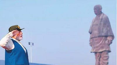 இந்தியாவின் ஒற்றுமையைத் தகா்க்க எதிரிகள் முயற்சி