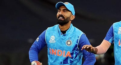 தினேஷ் கார்த்திக்குக்கு இனிமேல் இந்திய அணியில் இடமுண்டா?: சேதன் சர்மா பதில்