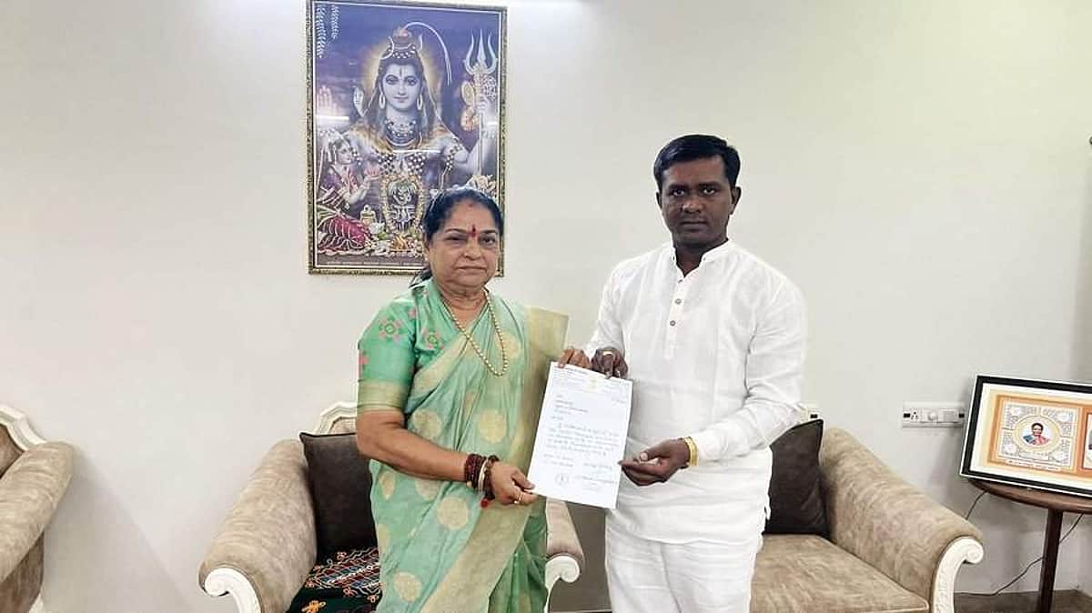 புதிய யுக்தியை கையாள்கிறதா பாஜக? குஜராத்தில் மேலும் ஒரு காங்கிரஸ் எம்எல்ஏ ராஜிநாமா