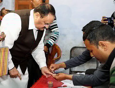 பிலாஸ்பூரில் தனது வாக்கைப் பதிவு செய்தார் ஜெ.பி.நட்டா! 