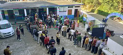 ஹிமாசலில் 1 மணி நிலவரப்படி 38 % வாக்குகள் பதிவு! 