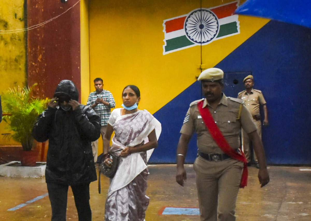 சிறையில் இருந்து விடுதலையான நளினி, முருகன், சாந்தன் - புகைப்படங்கள்