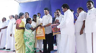 கனமழையால் பாதிக்கப்பட்டப் பகுதிகள்: மயிலாடுதுறை மாவட்டத்தில் முதல்வர் ஆய்வு