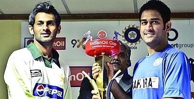 கடைசி ஓவரை வீச இந்திய பந்துவீச்சாளர்கள் பயந்தார்கள்: சோயிப் மாலிக்