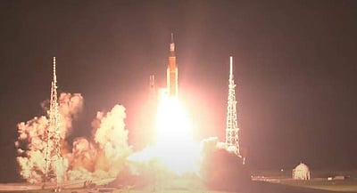 ‘ஆா்டமிஸ்-1’ ராக்கெட் வெற்றிகரமாக விண்ணில் ஏவப்பட்டது!