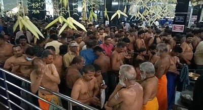 சென்னை மகாலிங்கபுரம் ஐயப்பன் கோயிலில் திரண்ட பக்தர்கள்