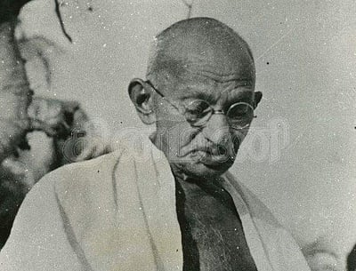மகாத்மா காந்தி: இந்திய இயற்கை மருத்துவத்தின் தந்தை!
