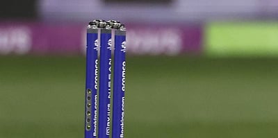 முதல் ஒருநாள் விக்கெட்டை எடுத்த ஆஸி. வீரர் காலமானார்