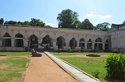 சோழர் கால அரண்மனை எங்கே?