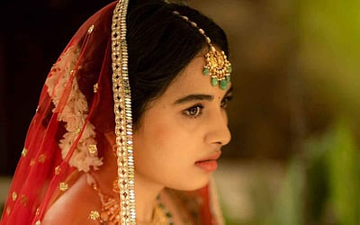 ரசிகர்களை ரசிக்க வைக்கும் சிருஷ்டி டங்கே - புகைப்படங்கள்