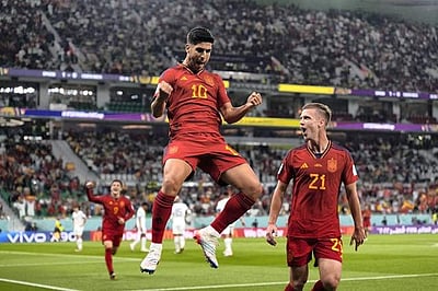 கால்பந்து உலகக் கோப்பை: ஸ்பெயின் வரலாற்று வெற்றி! 