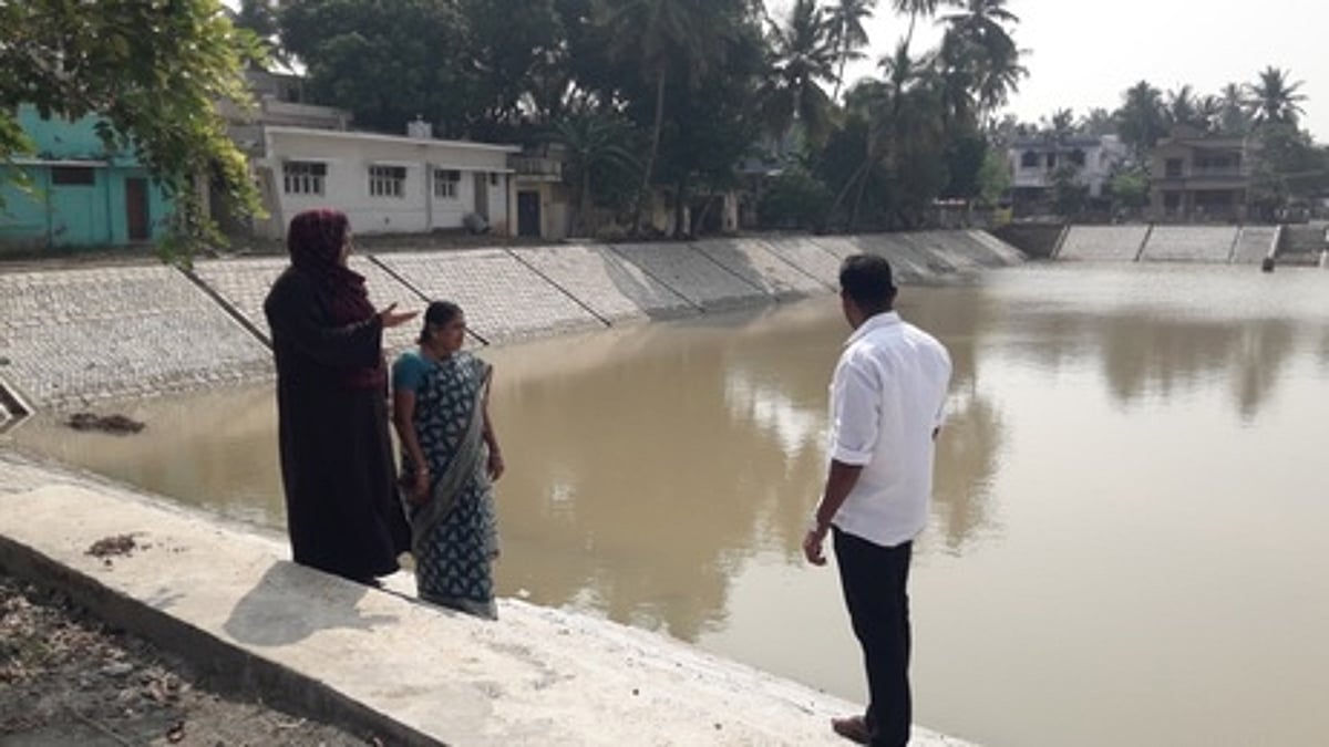 குளம் தொட்டு கோடு பதித்து