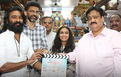 தனுஷின் அடுத்த படப் பூஜை! வைரலாகும் புகைப்படங்கள்