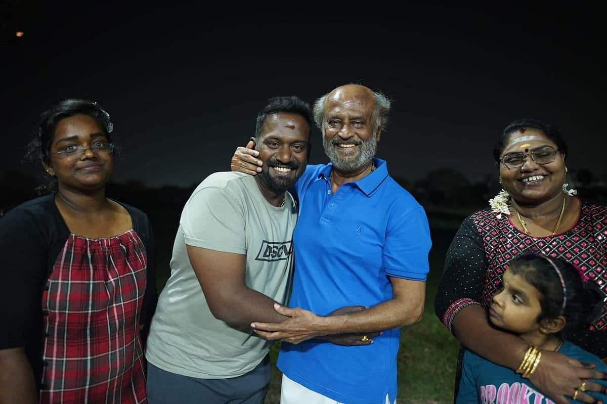 ரஜினியிடம் ஆசி பெற்ற ரோபோ சங்கர் - புகைப்படங்கள்
