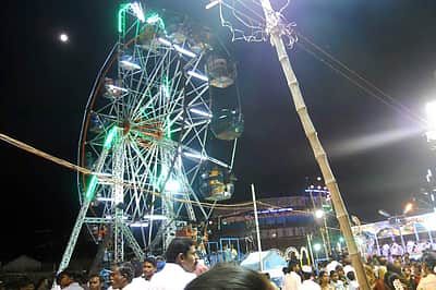 சென்னை தீவுத்திடலில் சுற்றுலா பொருள்காட்சி எப்போது தொடங்கும்?