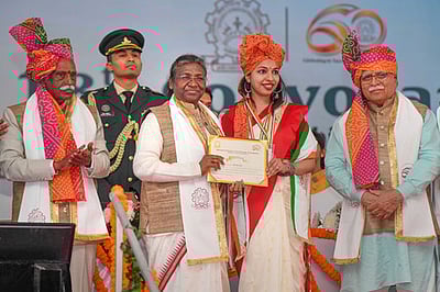 மனித குலத்துக்கு பாரதம் தந்த ஆன்மிக பரிசு கீதை- குடியரசுத் தலைவா் திரெளபதி முா்மு