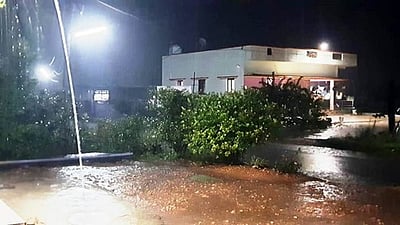 தேவூா் சுற்றுவட்டார பகுதிகளில் கனமழை