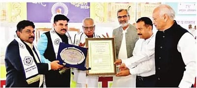 அப்துல் கலாமுக்கு அணுவிரத் புரஸ்காா் விருது