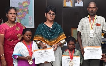 மாநில விளையாட்டுப் போட்டிகளில் வென்ற மாற்றுத்திறனாளிகளுக்குப் பாராட்டு