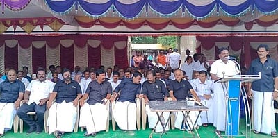 ராமநதி - ஜம்புநதி கால்வாய் திட்டம்: பாவூர்சத்திரத்தில் அதிமுகவினர் உண்ணாவிரதம்