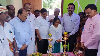 பேராவூரணி அருகே ஆதரவற்ற 2 பேருக்கு வீடுகள் கட்டி ஒப்படைப்பு: தஞ்சை ஆட்சியரின் செயலால் நெகிழ்ச்சி
