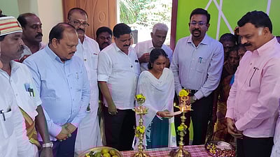 பேராவூரணி அருகே ஆதரவற்ற 2 பேருக்கு வீடுகள் கட்டி ஒப்படைப்பு: தஞ்சை ஆட்சியரின் செயலால் நெகிழ்ச்சி