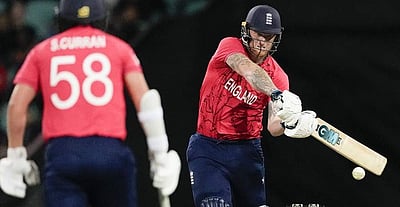 டி20 உலகக் கோப்பை: ஆஸ்திரேலியா வெளியேற்றம், அரையிறுதியில் இங்கிலாந்து!