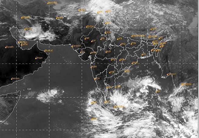ஆழ்ந்த காற்றழுத்த தாழ்வு மண்டலமாக வலுவிழந்த டிட்வா புயல்!