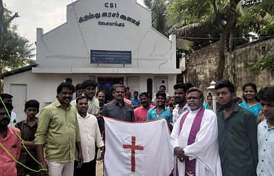 கூத்தாநல்லூர்: கிறிஸ்துமஸ், புத்தாண்டு விழா கொடியேற்றம்