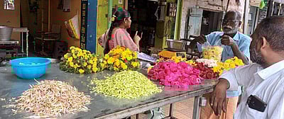 கம்பத்தில் மல்லிகைப் பூ கிலோ ரூ.1700-க்கு விற்பனை