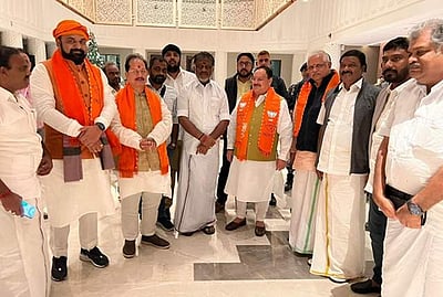 குஜராத் முதல்வர் பதவியேற்பு விழாவில் ஓபிஎஸ்! ஜெ.பி.நட்டாவுடன் சந்திப்பு