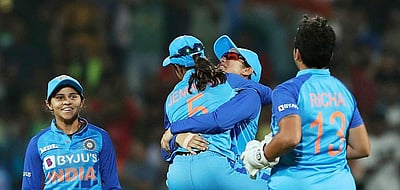 இந்தியா - ஆஸ்திரேலியா மகளிர் டி20 தொடர்: பெண்களுக்கு இலவச அனுமதி!