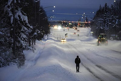 கடும் பனிப்புயல்: அமெரிக்காவில் முடங்கியது விமான சேவை!